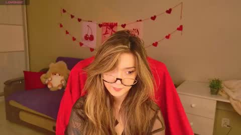 Snapshot of purple_averge chatting on 4, 2, 2026 Bella online show from 4, 2, 2026