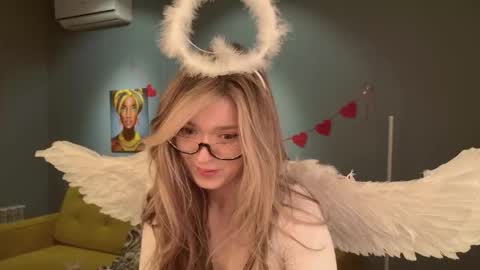 Snapshot of purple_averge chatting on 14, 2, 2026 Bella online show from 14, 2, 2026