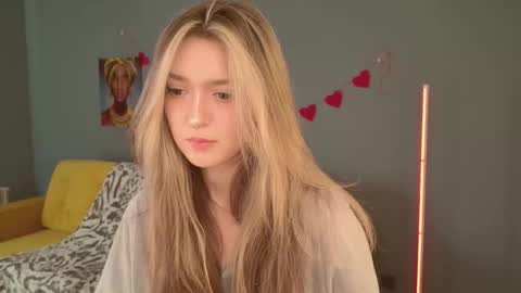 Snapshot of purple_averge chatting on 18, 2, 2026 Bella online show from 18, 2, 2026