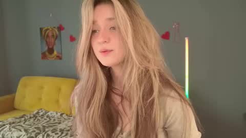 Snapshot of purple_averge chatting on 19, 2, 2026 Bella online show from 19, 2, 2026