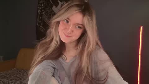Snapshot of purple_averge chatting on 29, 4, 2026 Bella online show from 29, 4, 2026