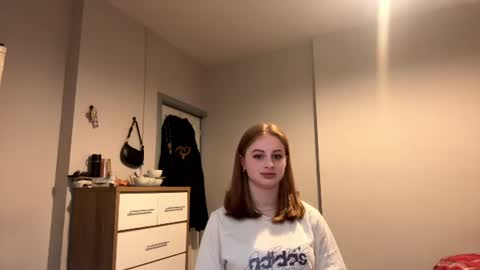 Anna online show from 9, 6, 2026