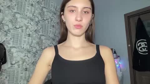 Snapshot of pussygir007 chatting on 6, 2, 2025 pussygirl007 online show from 6, 2, 2025