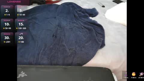 Snapshot of pussylover2182 chatting on 2, 12, 2024 pussylover2182 online show from 2, 12, 2024