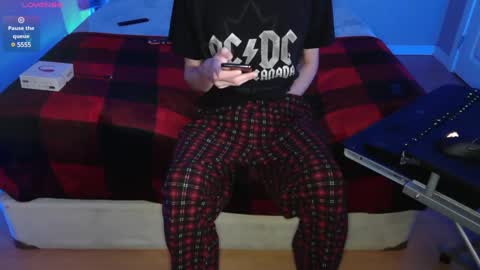 Snapshot of pussylover2182 chatting on 9, 12, 2024 pussylover2182 online show from 9, 12, 2024