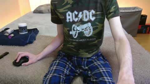 Snapshot of pussylover2182 chatting on 24, 12, 2024 pussylover2182 online show from 24, 12, 2024