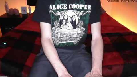 Snapshot of pussylover2182 chatting on 16, 9, 2025 pussylover2182 online show from 16, 9, 2025