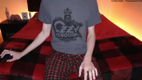 Snapshot of pussylover2182 chatting on 22, 9, 2025 pussylover2182 online show from 22, 9, 2025