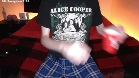 Snapshot of pussylover2182 chatting on 10, 10, 2025 pussylover2182 online show from 10, 10, 2025