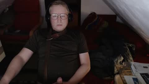 Snapshot of pussylovercb chatting on 13, 11, 2025 pussylovercb online show from 13, 11, 2025