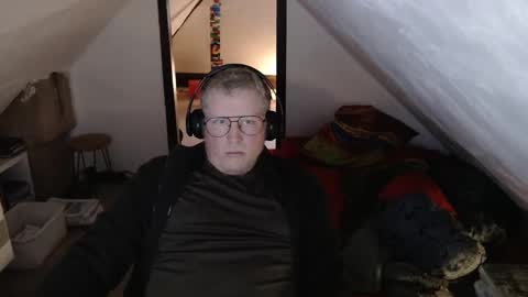 pussylovercb online show from 13, 4, 2026