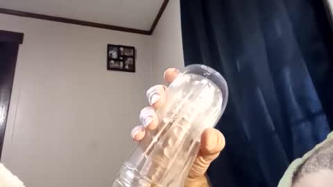 Snapshot of pussyluver420kik909587 chatting on 2, 12, 2025 Pussyluver420 online show from 2, 12, 2025