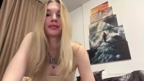 Lina online show from 4, 10, 2025