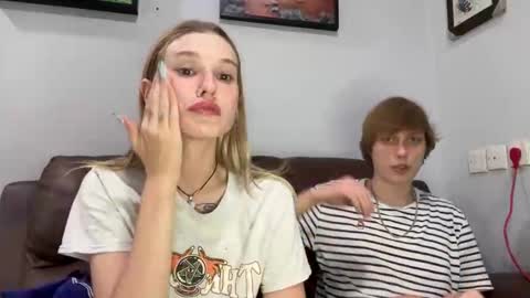 Snapshot of pussymoneywet chatting on 1, 3, 2026 Lina online show from 1, 3, 2026