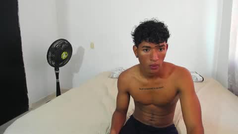 Snapshot of pyke_cum chatting on 20, 2, 2025 pyke_cum online show from 20, 2, 2025