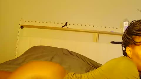 Snapshot of qu33npussy chatting on 14, 10, 2025 Brittany online show from 14, 10, 2025