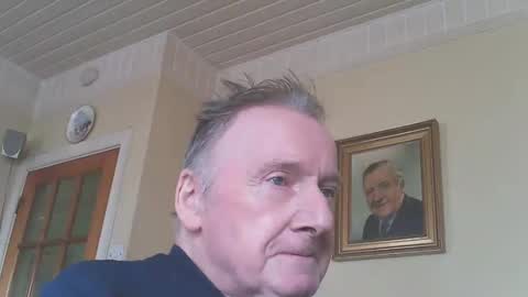 Snapshot of quathead chatting on 19, 9, 2025 quathead online show from 19, 9, 2025