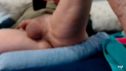 Snapshot of quay17 chatting on 4, 12, 2024 Quay17 online show from 4, 12, 2024