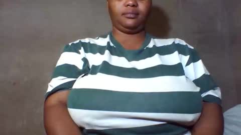 queen2302 online show from 12, 4, 2026