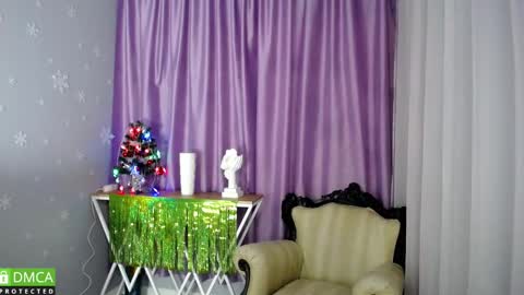 Snapshot of queen_a_n_i chatting on 13, 12, 2024 A N I Ill be here on December 1st online show from 13, 12, 2024