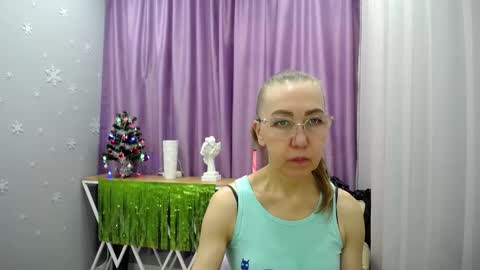 Snapshot of queen_a_n_i chatting on 25, 12, 2024 A N I Ill be here on December 1st online show from 25, 12, 2024