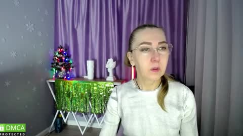 Snapshot of queen_a_n_i chatting on 14, 1, 2025 A N I Ill be here on December 1st online show from 14, 1, 2025