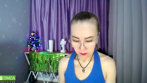 Snapshot of queen_a_n_i chatting on 14, 1, 2025 A N I Ill be here on December 1st online show from 14, 1, 2025