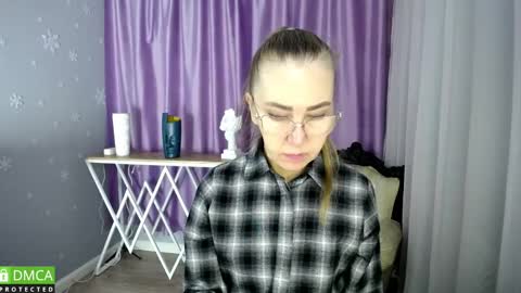 Snapshot of queen_a_n_i chatting on 26, 1, 2025 A N I Ill be here on December 1st online show from 26, 1, 2025