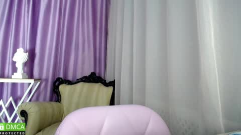 Snapshot of queen_a_n_i chatting on 30, 1, 2025 A N I Ill be here on December 1st online show from 30, 1, 2025