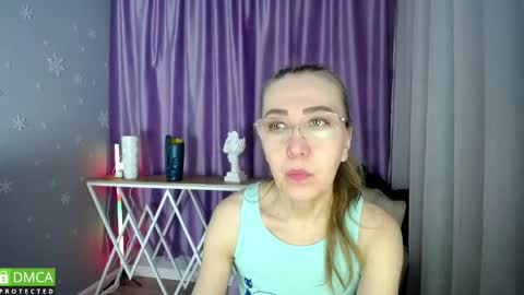 Snapshot of queen_a_n_i chatting on 21, 2, 2025 A N I Ill be here on December 1st online show from 21, 2, 2025