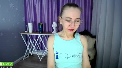 Snapshot of queen_a_n_i chatting on 26, 2, 2025 A N I Ill be here on December 1st online show from 26, 2, 2025