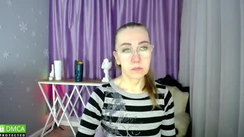 Snapshot of queen_a_n_i chatting on 6, 3, 2025 A N I Ill be here on December 1st online show from 6, 3, 2025