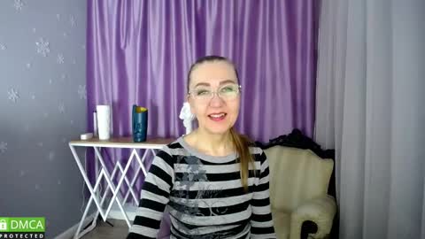 Snapshot of queen_a_n_i chatting on 8, 3, 2025 A N I Ill be here on December 1st online show from 8, 3, 2025