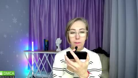 Snapshot of queen_a_n_i chatting on 13, 10, 2025 A N I Ill be here on December 1st online show from 13, 10, 2025