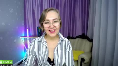 Snapshot of queen_a_n_i chatting on 21, 10, 2025 A N I Ill be here on December 1st online show from 21, 10, 2025