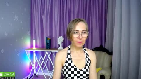 Snapshot of queen_a_n_i chatting on 2, 11, 2025 A N I Ill be here on December 1st online show from 2, 11, 2025