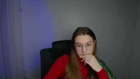 Snapshot of queen_amelie chatting on 15, 2, 2026 Amelie online show from 15, 2, 2026