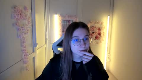 Snapshot of queen_amelie chatting on 2, 5, 2026 Amelie online show from 2, 5, 2026