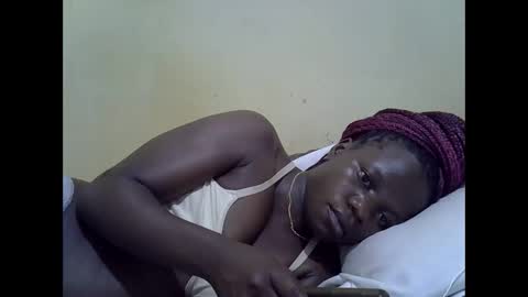 Snapshot of queen_darling3 chatting on 12, 9, 2025 Gentrix online show from 12, 9, 2025