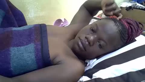 Snapshot of queen_darling3 chatting on 16, 10, 2025 Gentrix online show from 16, 10, 2025