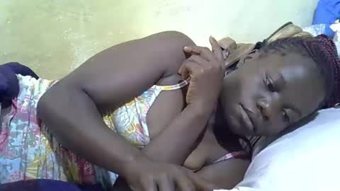 Snapshot of queen_darling3 chatting on 25, 10, 2025 Gentrix online show from 25, 10, 2025