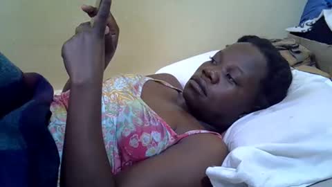 Snapshot of queen_darling3 chatting on 31, 10, 2025 Gentrix online show from 31, 10, 2025