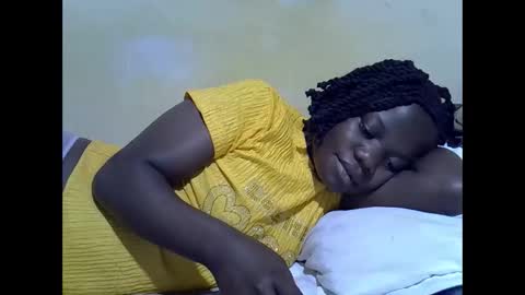 Snapshot of queen_darling3 chatting on 4, 11, 2025 Gentrix online show from 4, 11, 2025