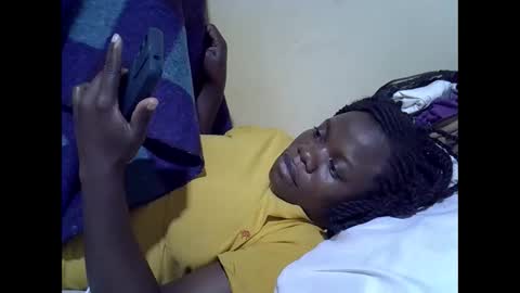 Snapshot of queen_darling3 chatting on 17, 11, 2025 Gentrix online show from 17, 11, 2025