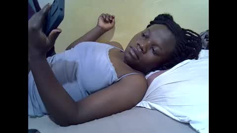 Snapshot of queen_darling3 chatting on 21, 11, 2025 Gentrix online show from 21, 11, 2025