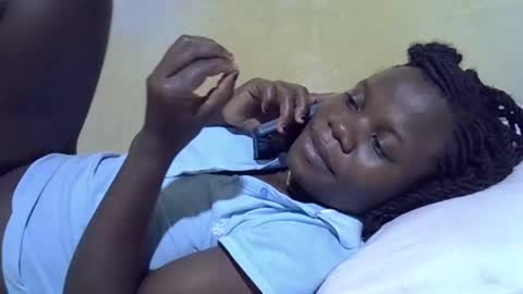 Snapshot of queen_darling3 chatting on 21, 11, 2025 Gentrix online show from 21, 11, 2025