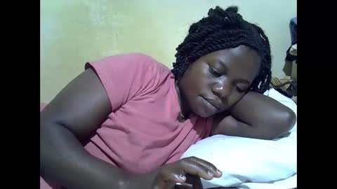 Snapshot of queen_darling3 chatting on 25, 11, 2025 Gentrix online show from 25, 11, 2025