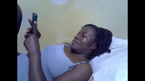 Snapshot of queen_darling3 chatting on 27, 11, 2025 Gentrix online show from 27, 11, 2025