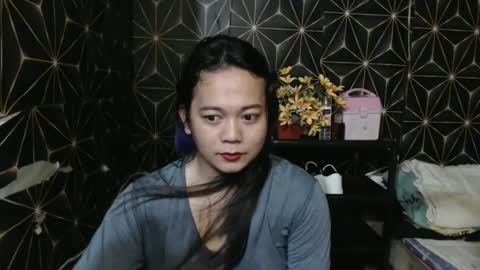 Snapshot of queen_ennah chatting on 22, 12, 2024 queen_ennah online show from 22, 12, 2024