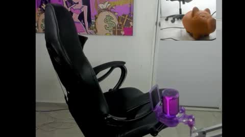 queen_findom1 online show from 3, 2, 2026